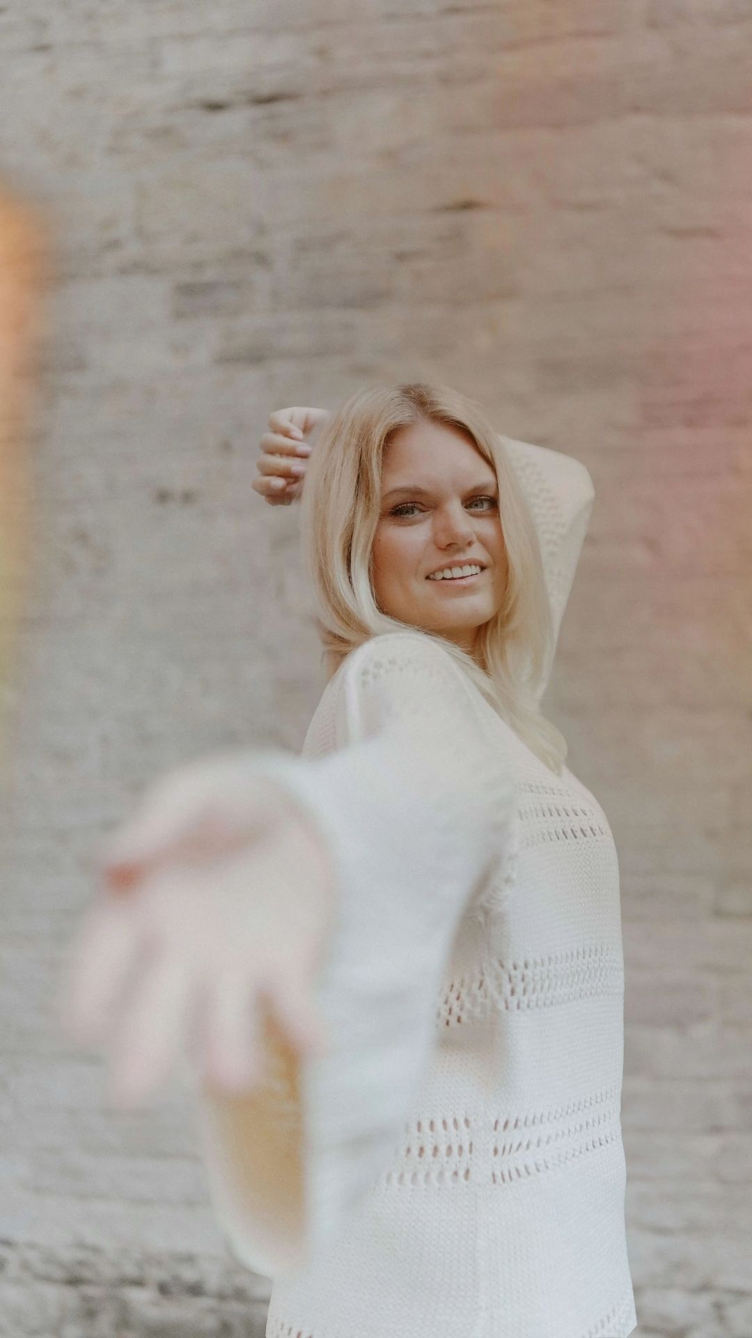 Julia Marie Rosenbach einladend
